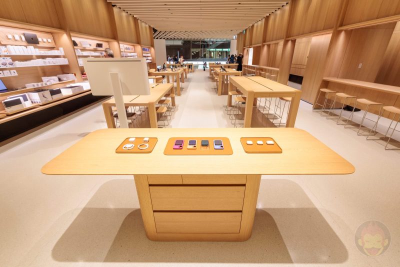 Apple-Store-Umeda-Grand-Opening-July26th-27.jpg