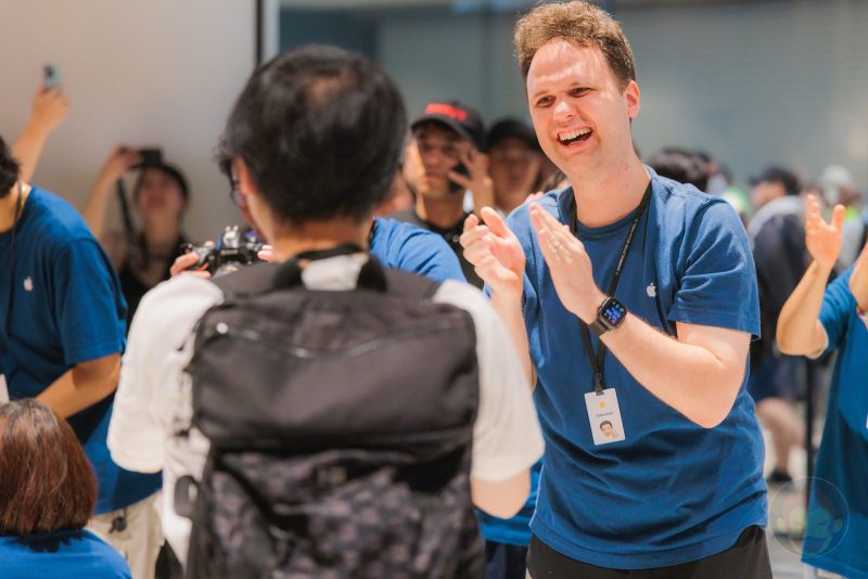 Apple-Umeda-Grand-Opening-121.jpg