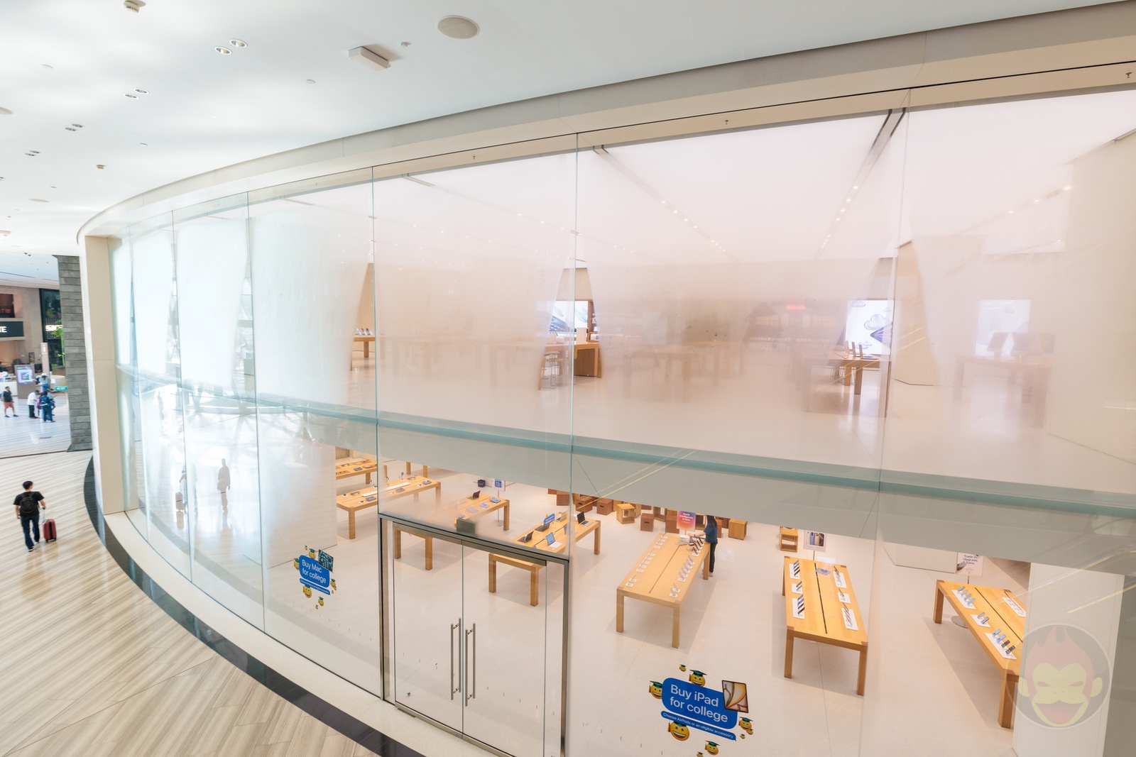 Apple-Jewel-Changi-Airport-outside-04.jpg Apple Jewel Changi Airport outside 04