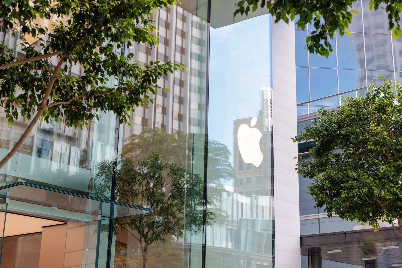 Checking-Apple-Orchard-Road-first-apple-store-in-Singapore-23.jpg Checking Apple Orchard Road first apple store in Singapore 23