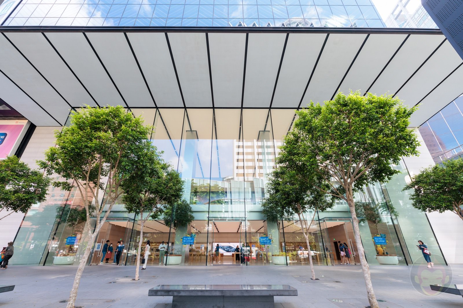 Checking-Apple-Orchard-Road-first-apple-store-in-Singapore-24.jpg Checking Apple Orchard Road first apple store in Singapore 24