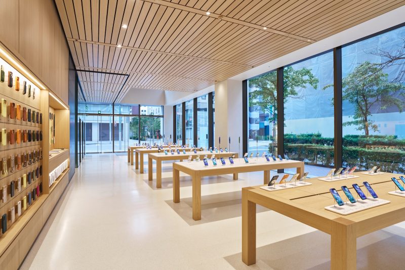 Apple-Ginza-Japan-media-preview-interior.jpg