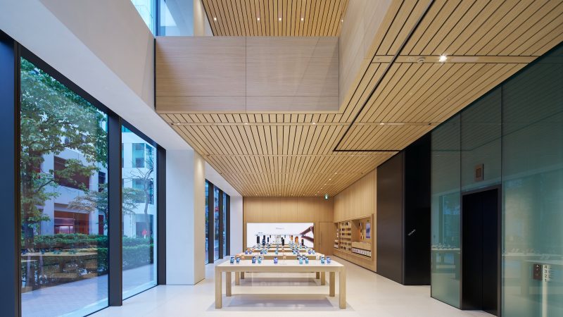 Apple-Ginza-Japan-media-preview-level-1-product-zone.jpg