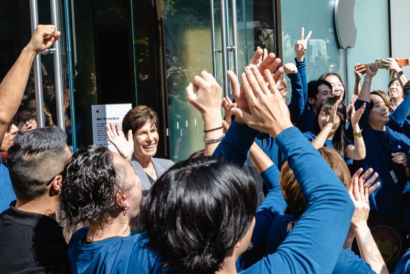 Apple-Store-Ginza-Renewal-Open-08.jpg
