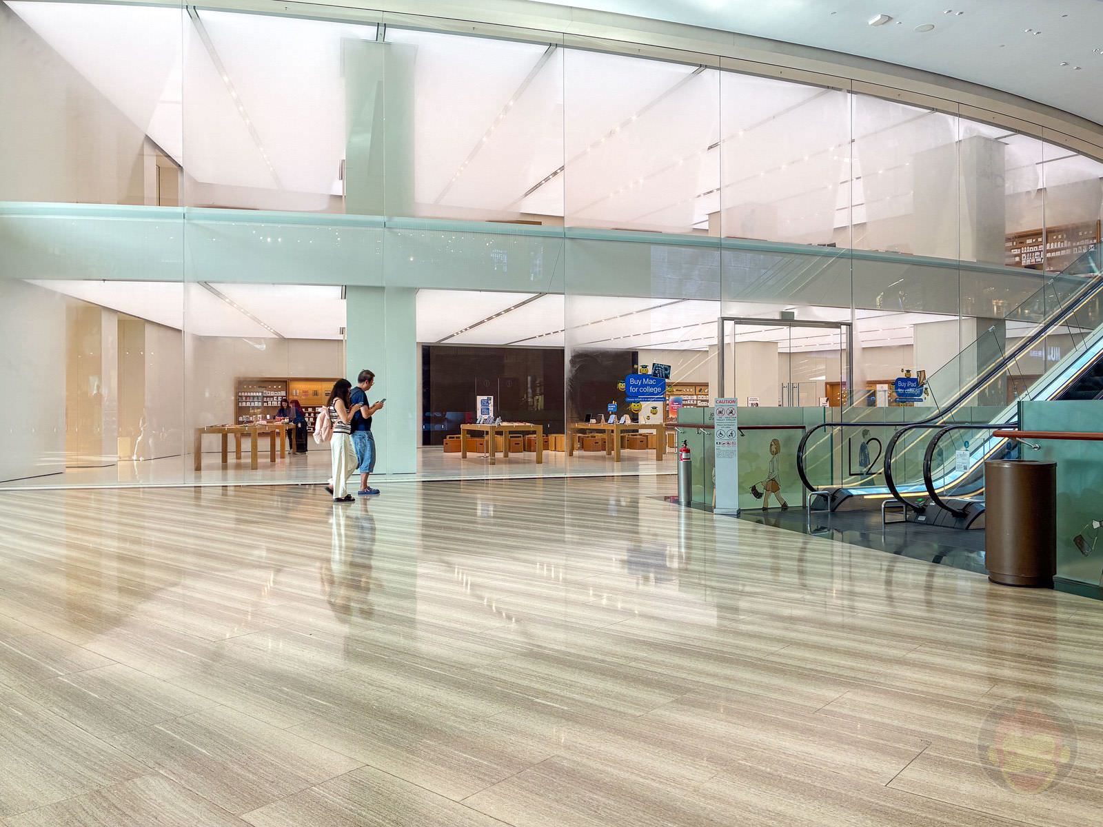 My Older Daughters photos at singapore with iphone16e 103