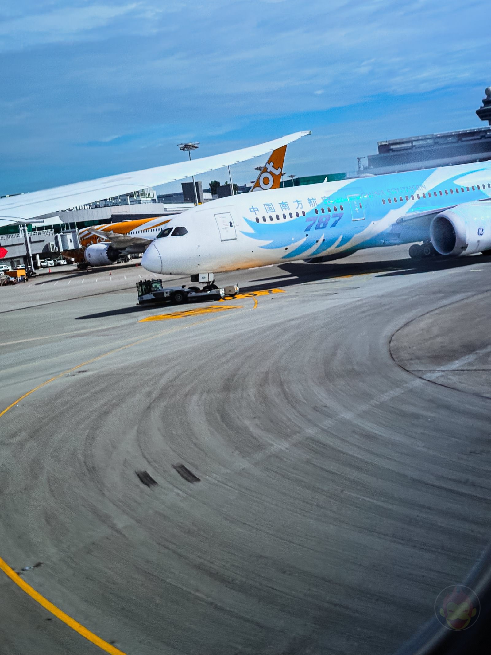 My Older Daughters photos at singapore with iphone16e 15