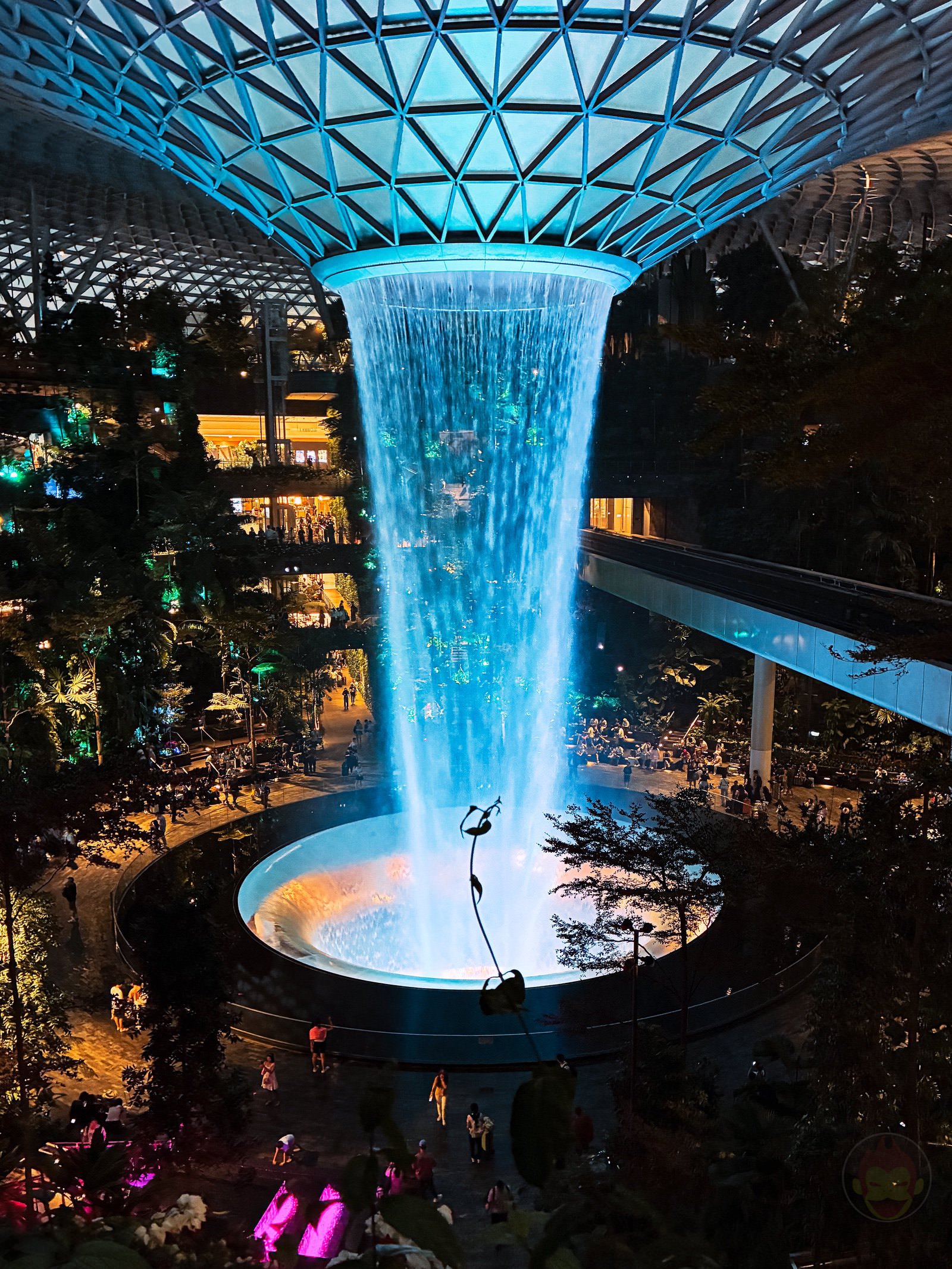 My Older Daughters photos at singapore with iphone16e 22