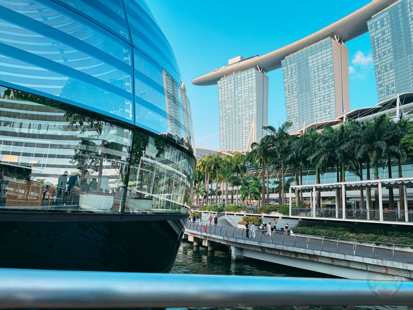 My Older Daughters photos at singapore with iphone16e 77