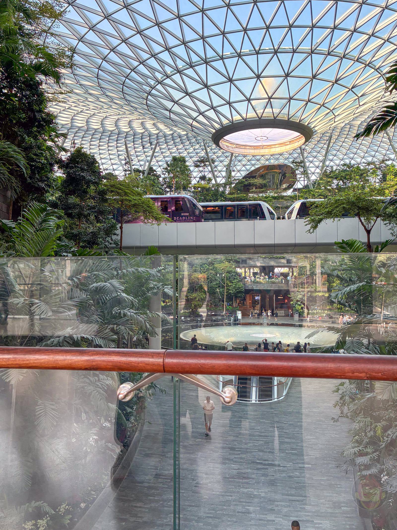 My Older Daughters photos at singapore with iphone16e 99