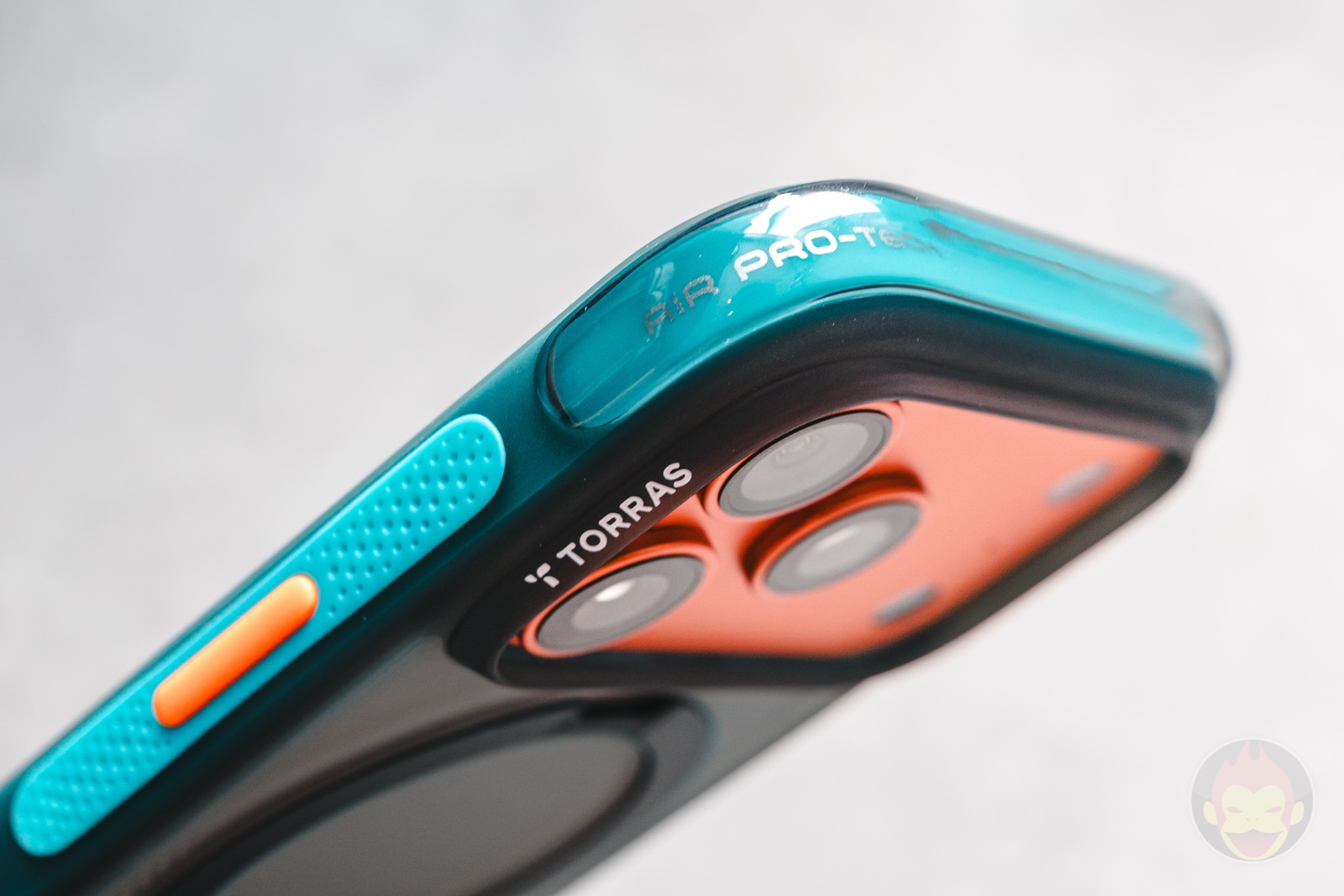 Torras-iPhone-cases-pr-17.jpg