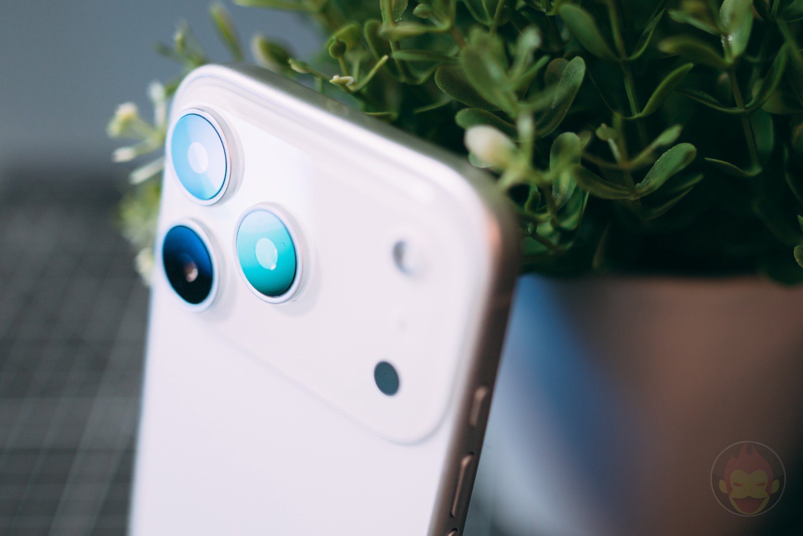 IPhone17Pro mockups 04