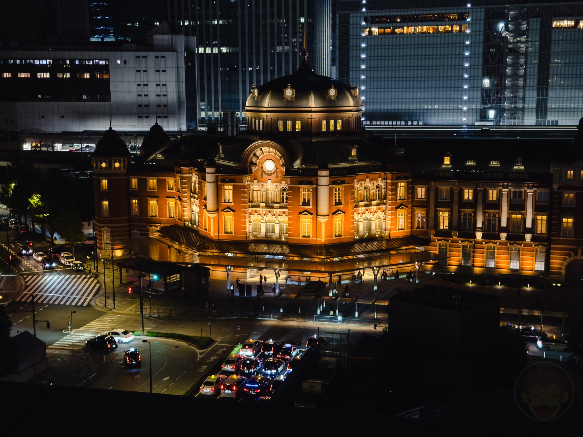iPhone 17 Proで撮影する東京駅