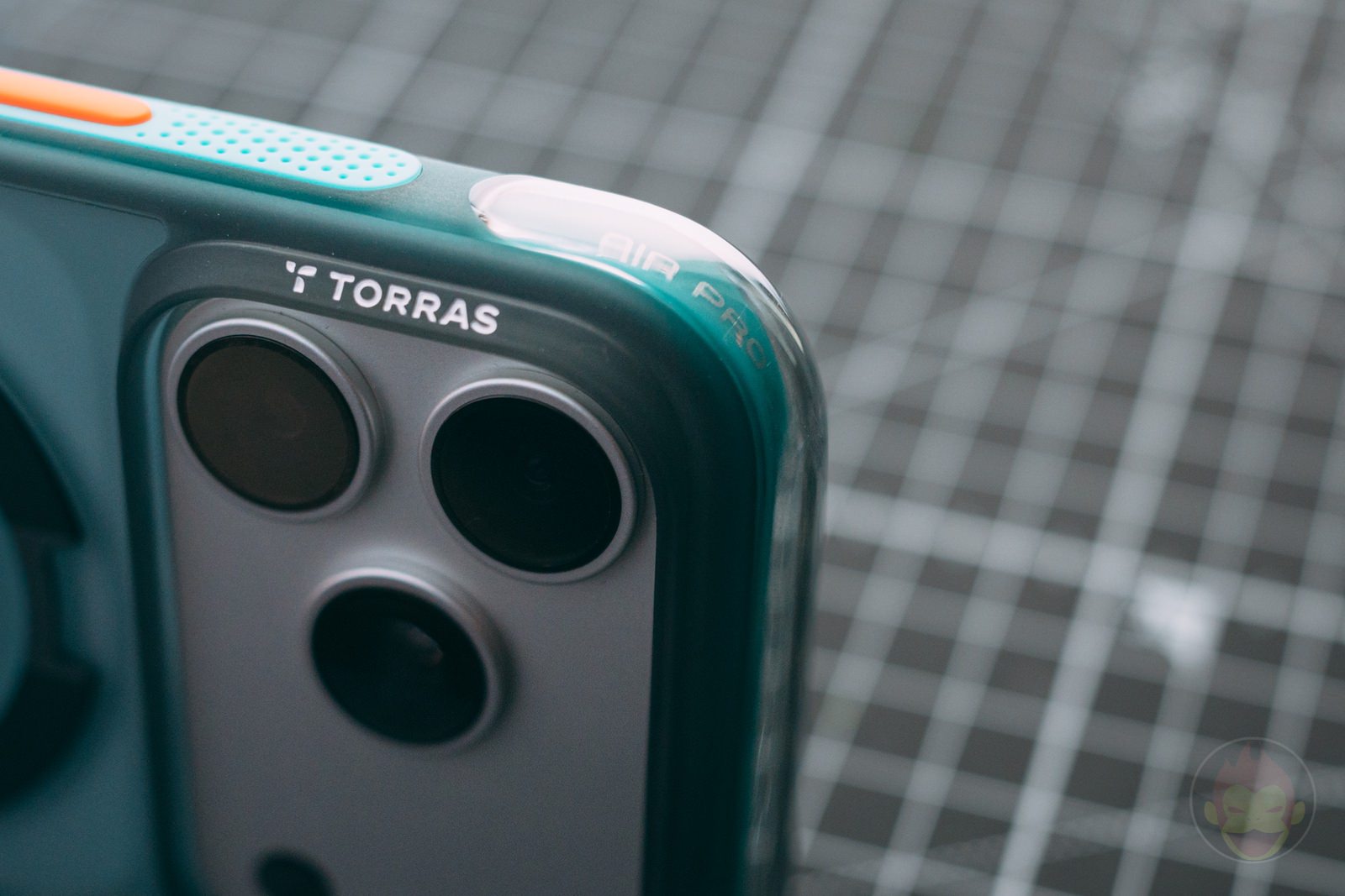 TORRAS Ostand Q3 Air 07