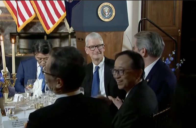 Appleのティム・クックCEOが再来日。トランプ大統領と日米経済界の夕食会に参加