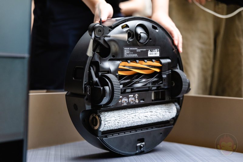 Aqua10-Ultra-Roller-Dreame-Flagship-Robot-Vacuum-in-China-08.jpg