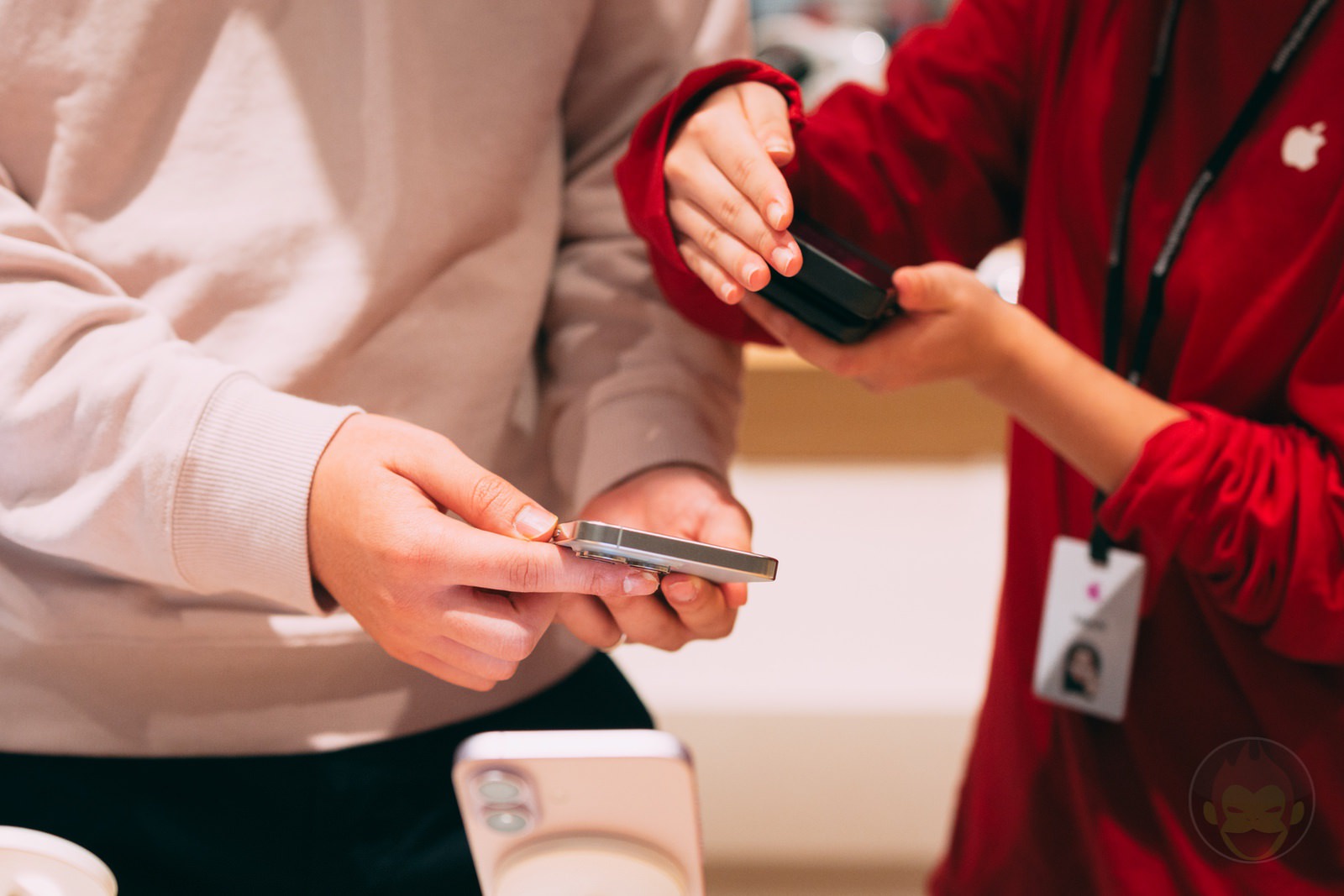 Recycling-the-iPhone3G-and-4-at-AppleGinza-18.jpg Recycling the iPhone3G and 4 at AppleGinza 18