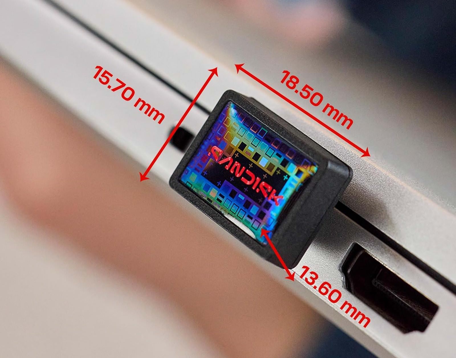 SanDisk USBC Thumbnail Size SSD 04 2