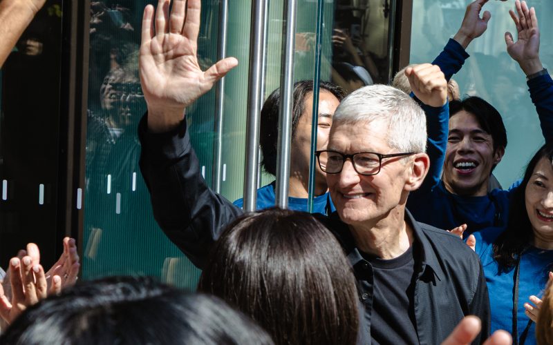Tim Cook、来年にもApple CEO退任か。「後継計画を加速」との情報