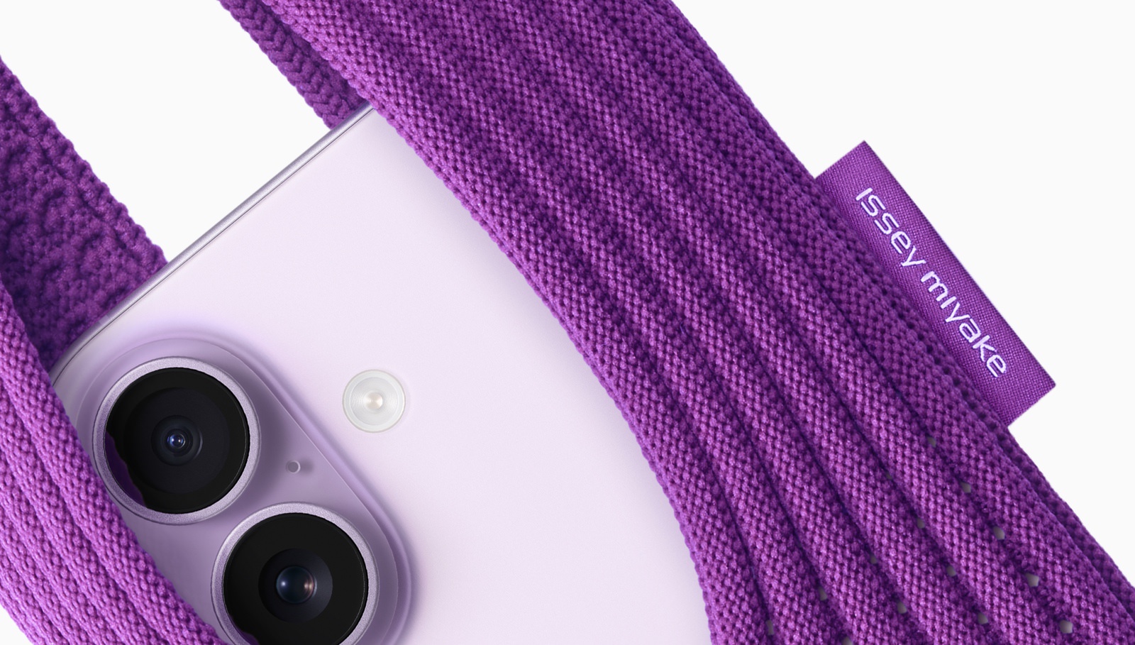 Introducing iphone pocket a beautiful way to wear and carry iphone 09