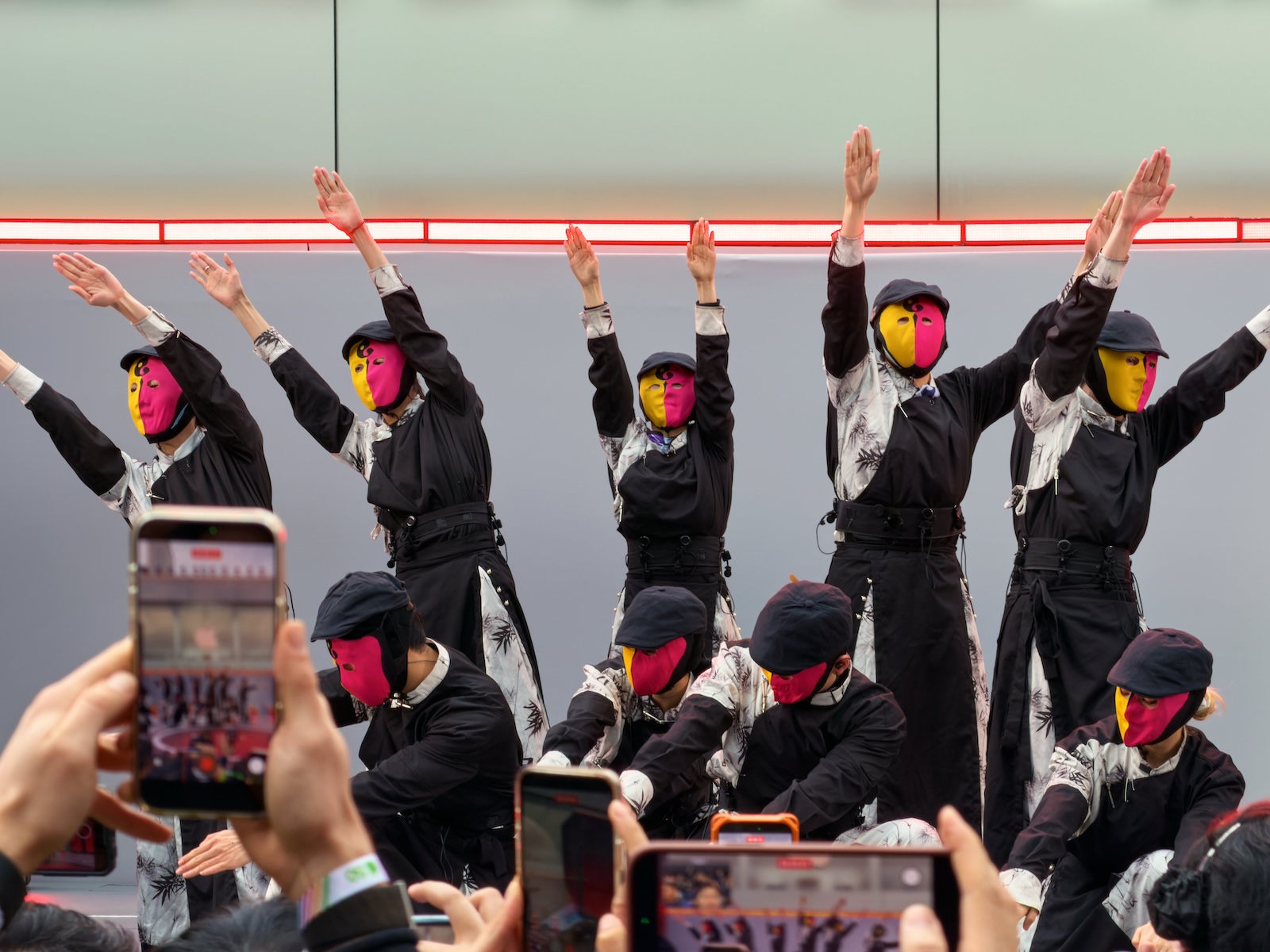 Apple 50 year anniversary Chengdu Chris Lee dancers