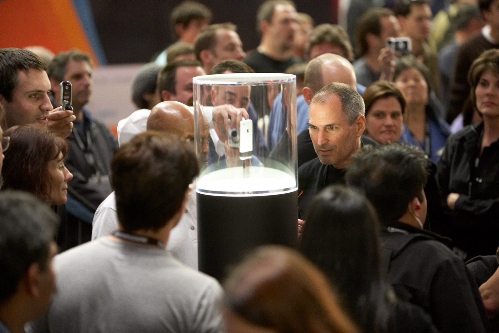 Apple50th-Anniversary-Official-Assets-46.jpg Apple50th Anniversary Official Assets 46