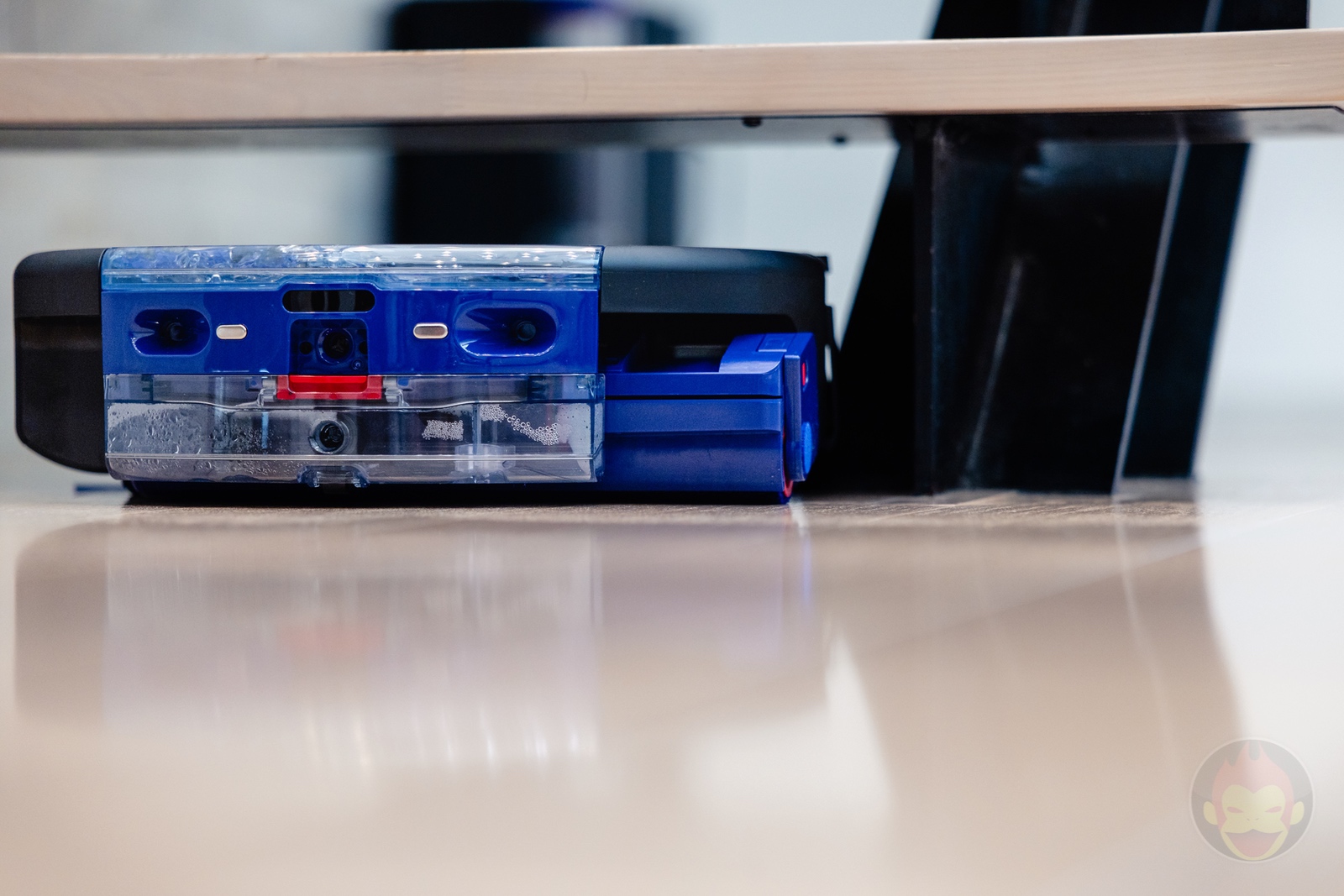 Dyson Spot Scrub AI robot Vaccuum Cleaner 05