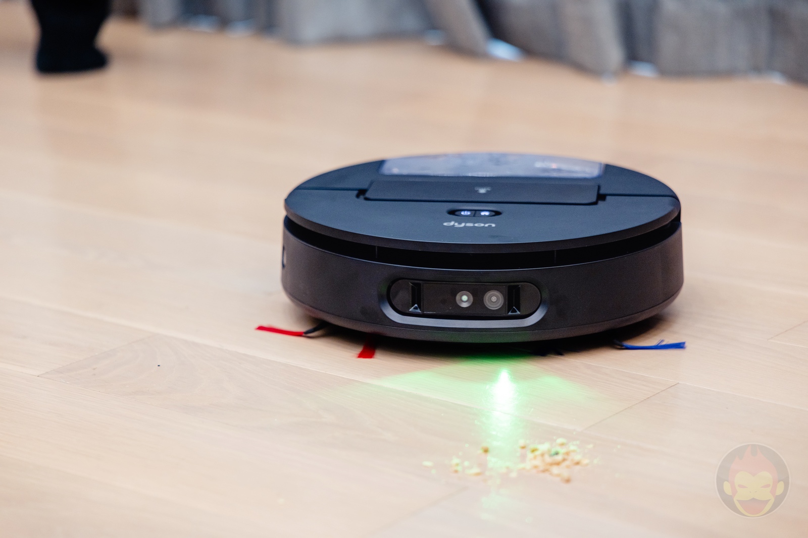 Dyson Spot Scrub AI robot Vaccuum Cleaner 11