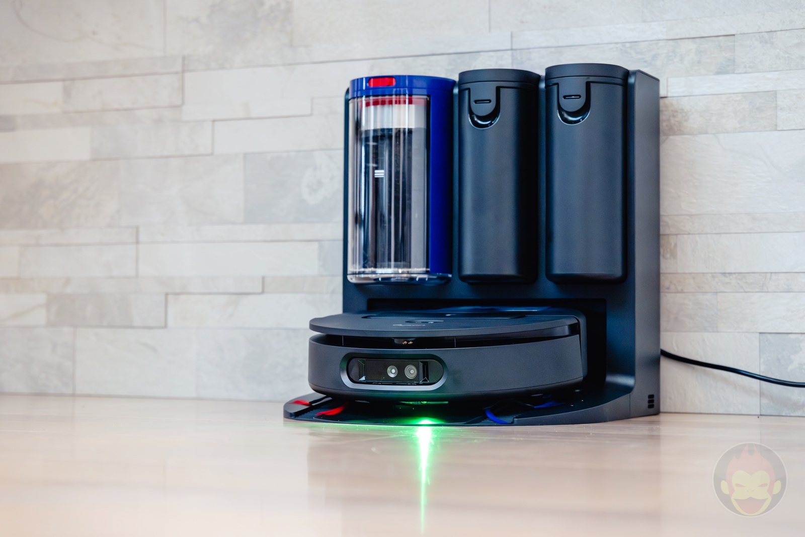 Dyson Spot Scrub AI robot Vaccuum Cleaner 17