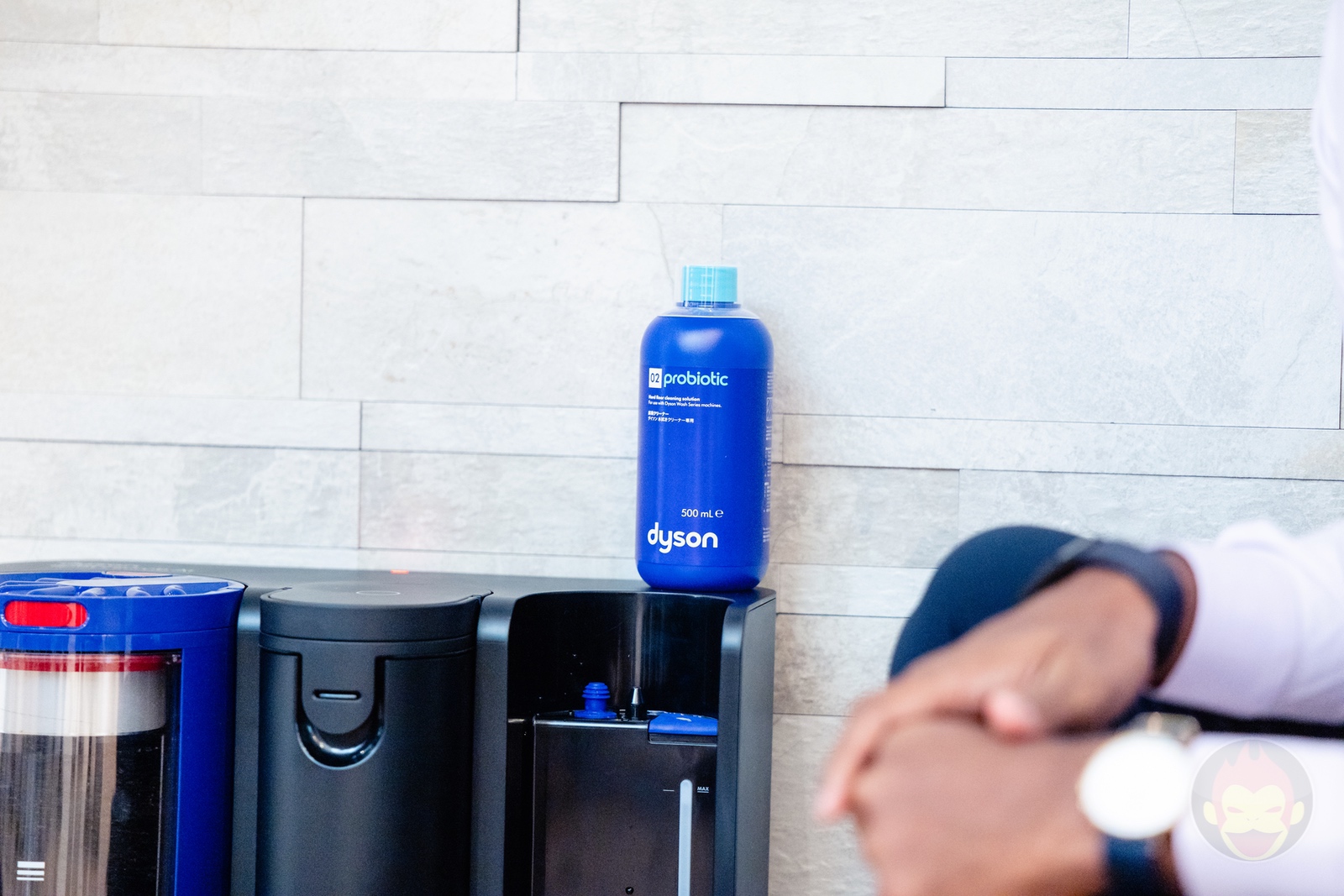 Dyson Spot Scrub AI robot Vaccuum Cleaner 25