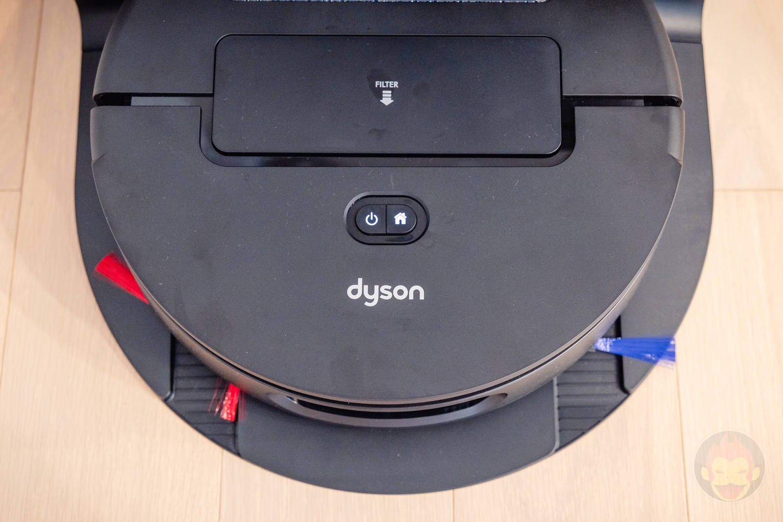 Dyson Spot Scrub AI robot Vaccuum Cleaner 32