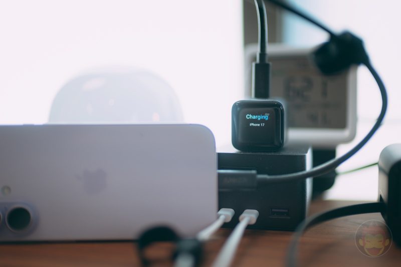 AnkerNanoCharger_45W_diisplay_SwingPlug-Review-13.jpg