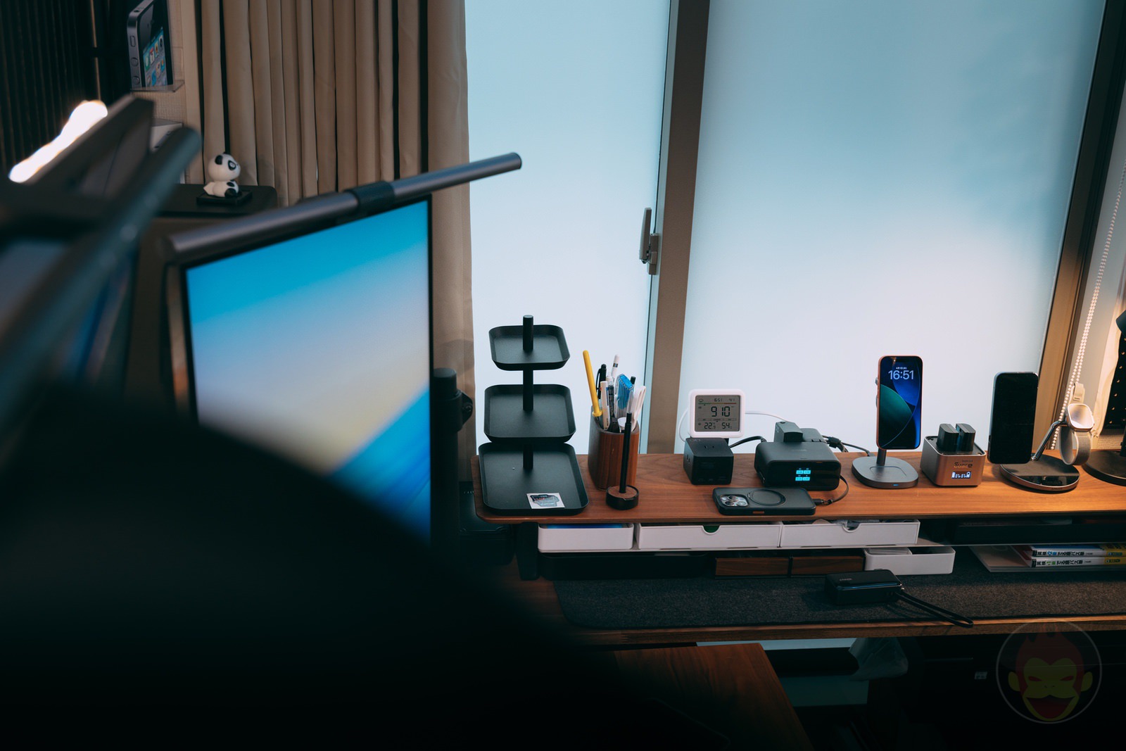 My Charging Deskshelf inspired by youtuber 11